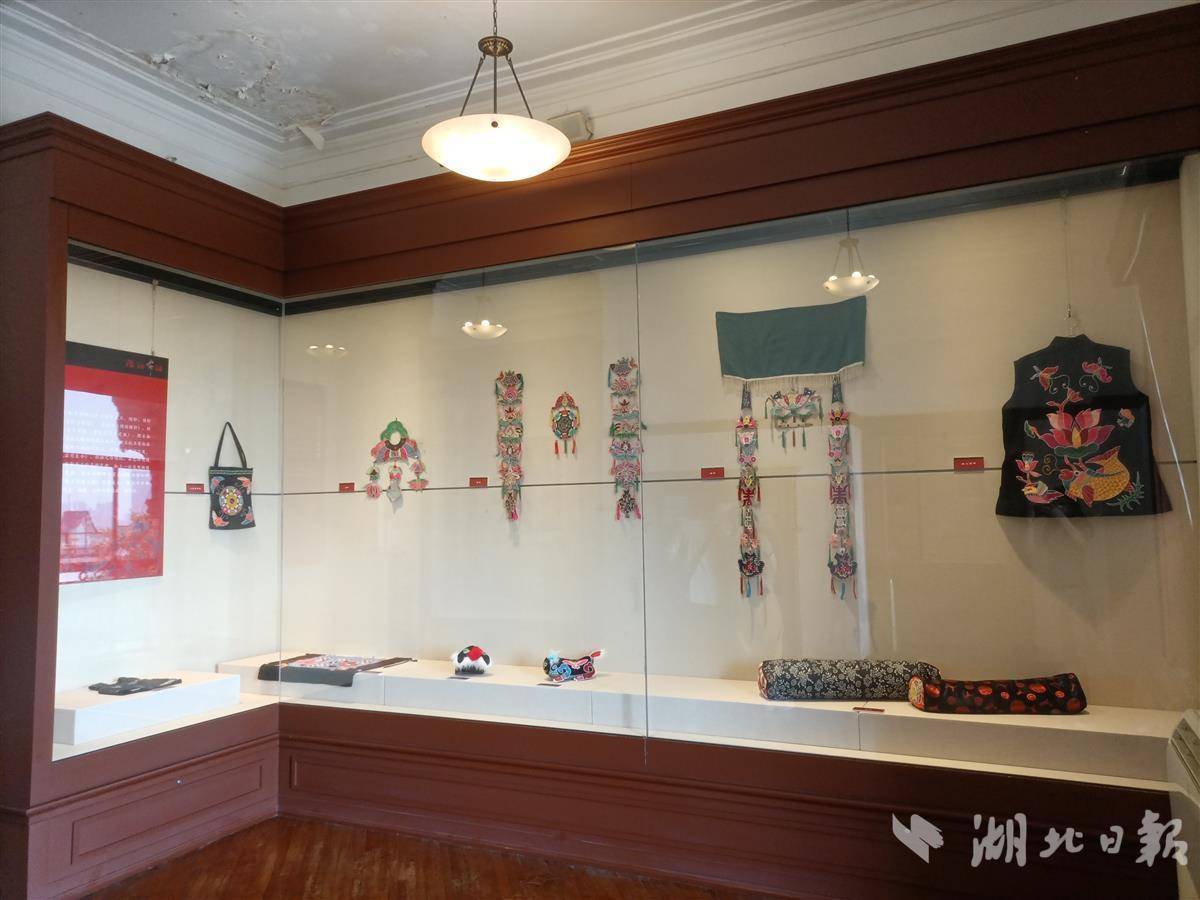老棋牌手机版游戏